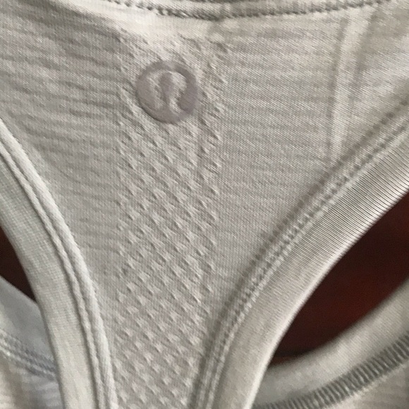Lululemon Tank - Picture 4 of 5